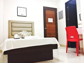 Red-Corner Residences-Standard Single - Image 2