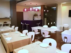 Isla Nova Hotel - Image 2