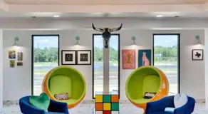 Hotel McCoy College Station - Art, Libations, Pool Society - Image 3