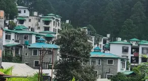 Royal Luxurious Stay at Clarks Nainital - Image 4