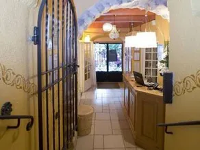 Le Vieux Château - Image 2