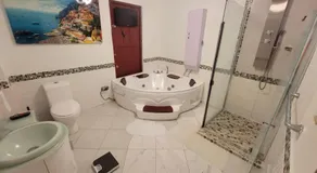 cozy house with jacuzzy - Image 2