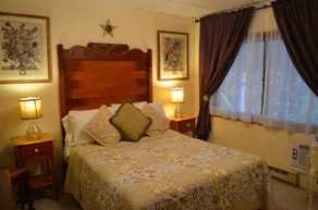 Bavarian Manor Country Inn & Restaurant - Image 4