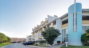 Marina Family Duplex with Pool - Image 5