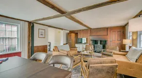 Pet-Friendly Yard: Boston Area Home Near Gillette - Image 2