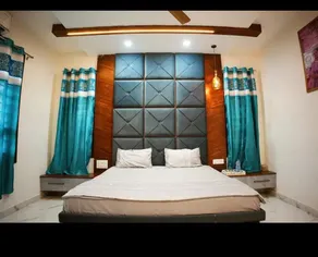 Ora Pine Luxury Villa Home Stay - Image 2