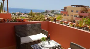 Terrazas del Duque 2, terrace, sea view, only 300 m to beach, heated pool, wifi internet, dishwasher, washing machine - Image 2