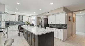 Near Airport & Outlet & ONT Field 6 bedroom large house - Image 4