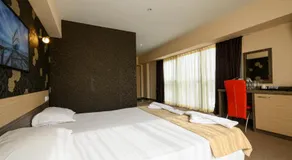 Hotel City - Image 2