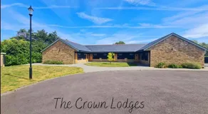 The Crown Lodges - Image 5