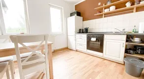 Schöne Ferienwohnung mit Blick über Stadtwald - Image 3