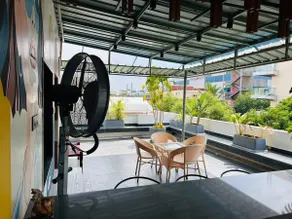 Cozy and Spacious one Bedroom Penthouse - Image 5