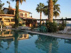 Topset Hotel - Image 1