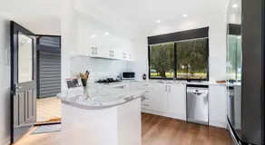Farm View Retreat - Image 5