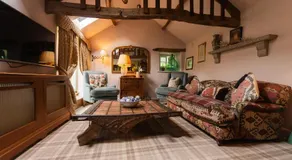 Helmsley Garden Cottage & Railway Carriage - Image 2