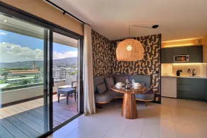 Mahana Suite - Magnificent Sea & Mountain View - Image 3