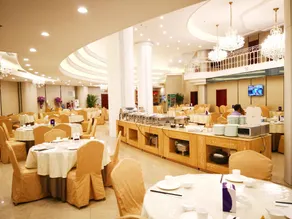 Qingdao Huaneng Hotel - Image 4