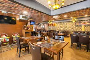 Indian Suites Near Sitara Restaurant - Image 4