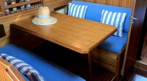 Notte in barca tra gioia e relax cullati dal mare - Image 3
