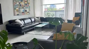 Iso kolmio ydinkeskustassa 1-6 hlö Ilm.parkit - Image 2