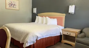 Stratford Inn - Image 4