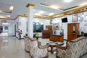 OYO 694 Khasanah Residence - Image 2