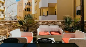 Happy House - Image 3