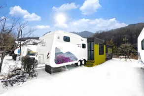 Muju Gucheondong Caravan - Image 4