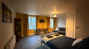 Hotel 21 - Image 2