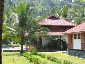 Ocean Queen Resort - Image 3