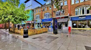 Modern 1BR Flat in Central Harrow Sleeps 4 - Image 3