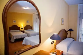 Hostal Guzman El Bueno by gaiarooms  - Image 3