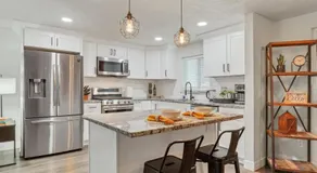 Backyard BBQ Retreat: Central 3bd - Prime Location - Image 4