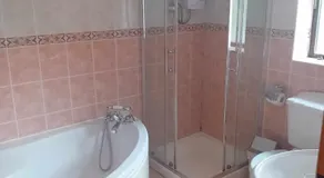Pine View Self Catering Holiday Home - Image 2