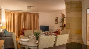 Abbey Church 9 The Nave 2 bedroom Luxury Self catering apartment in Historic Abbey - Image 2
