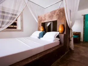 Uzuri Boutique Hotel - Image 2