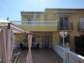 Modern Holiday Home in El Puntal with Swimming Pool - Image 3