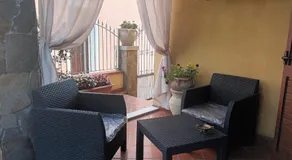 Valentina's garden house - Image 3