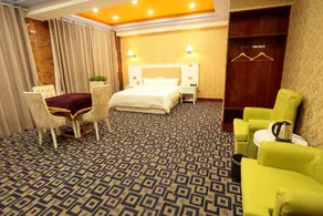 Jinhong Star Hotel - Image 2