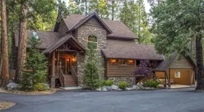 Idyllodge Luxury Creekside Estate 15 Acres - Image 1