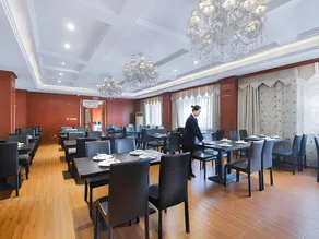 Vienna Classic Hotel Hangzhou Lin’an - Image 3