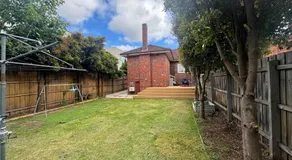 Stylish and Conveniently Located 3 bedroom house retreat in Surrey Hills Melbourne - Image 4