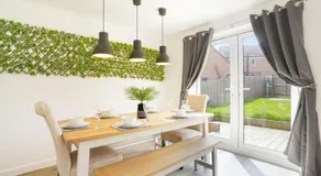 Detached 5-Bedroom House with Driveway Parking, Super-Fast Wifi and Smart TV with Netflix by Yoko Property - Image 2