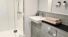 Lovely Luxury Apartment near Luton Airport 801 - Image 2