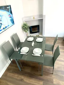 2 bedroom Vacation Apartment Rental Aylesbury - Image 3
