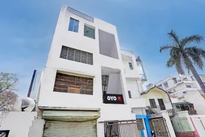 OYO Flagship Hotel Surya - Image 2