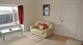 Bramley Cottage - Image 2