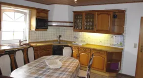 Familienorientiertes Ferienhaus mit Terrasse, Grill und Garten - Image 3