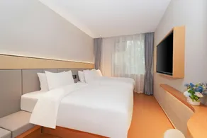 Jinglai Selected Hotel - Shanghai Xujiahui Tianzifang Branch - Image 2