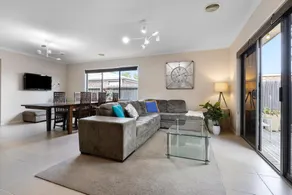 Cosy 3-Bedroom Retreat with Outdoor Space - Image 3